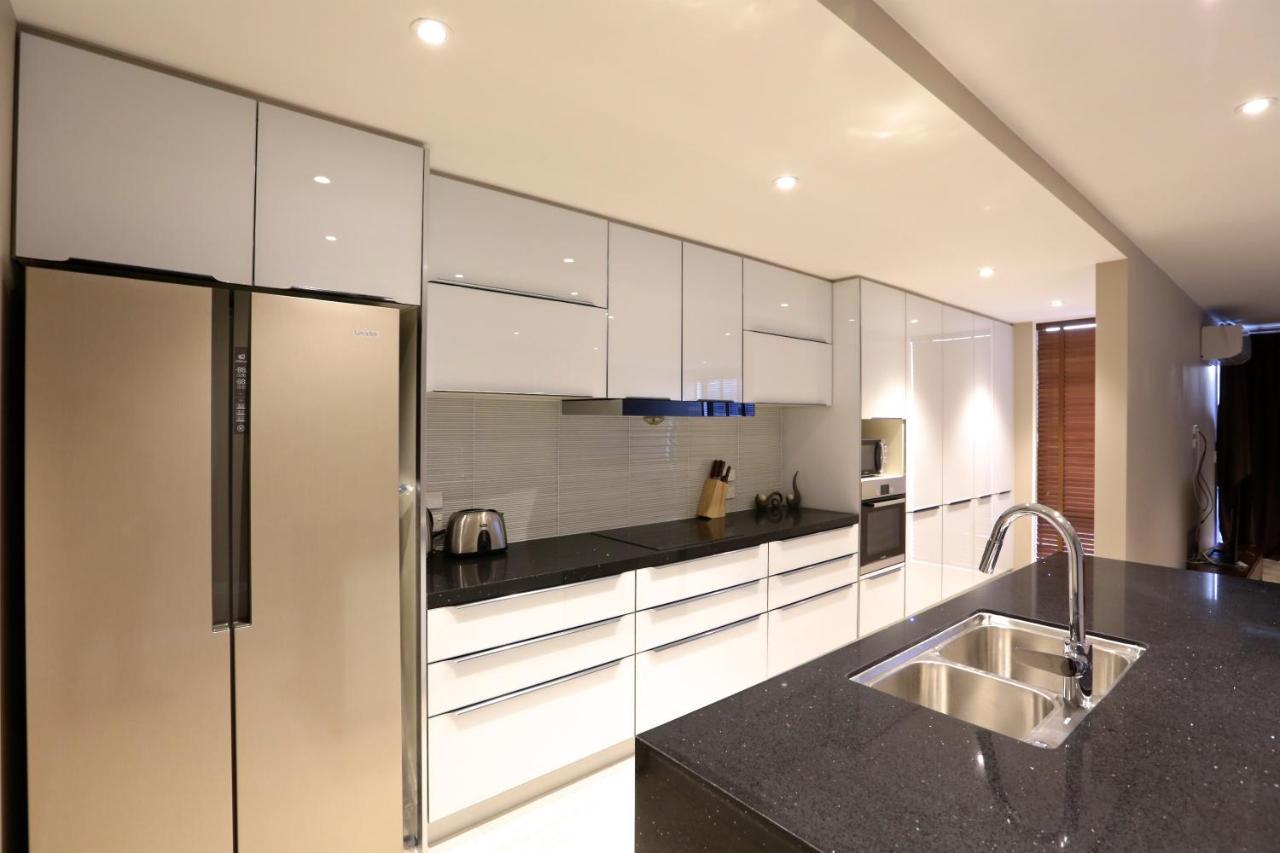 Golden Sun Apartment -Two Bedrooms, Three Bedrooms Christchurch Eksteriør bilde