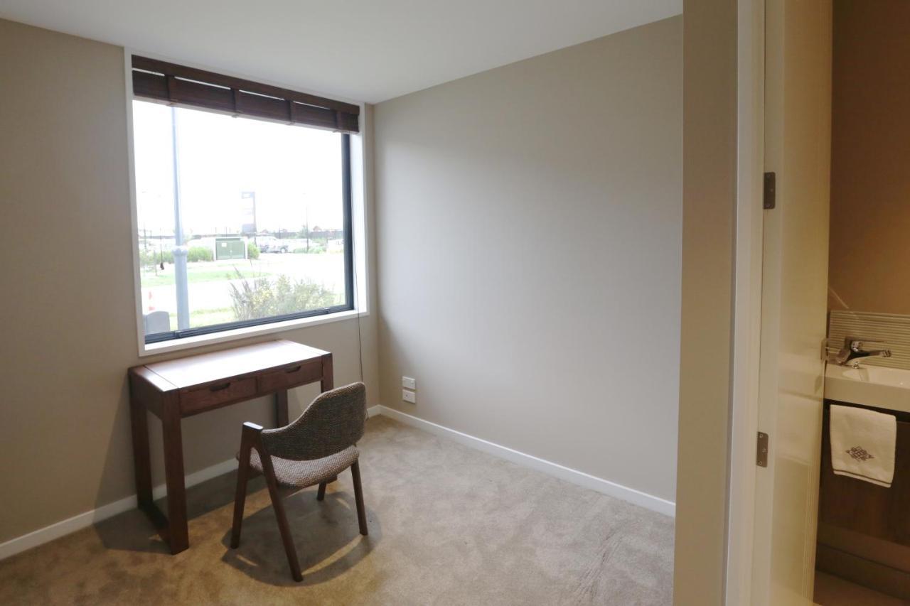 Golden Sun Apartment -Two Bedrooms, Three Bedrooms Christchurch Eksteriør bilde