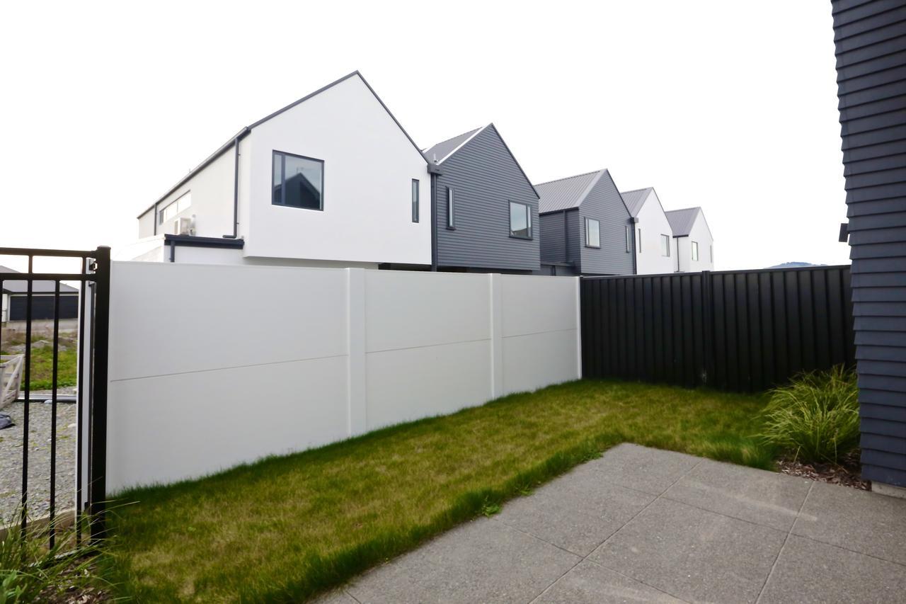 Golden Sun Apartment -Two Bedrooms, Three Bedrooms Christchurch Eksteriør bilde